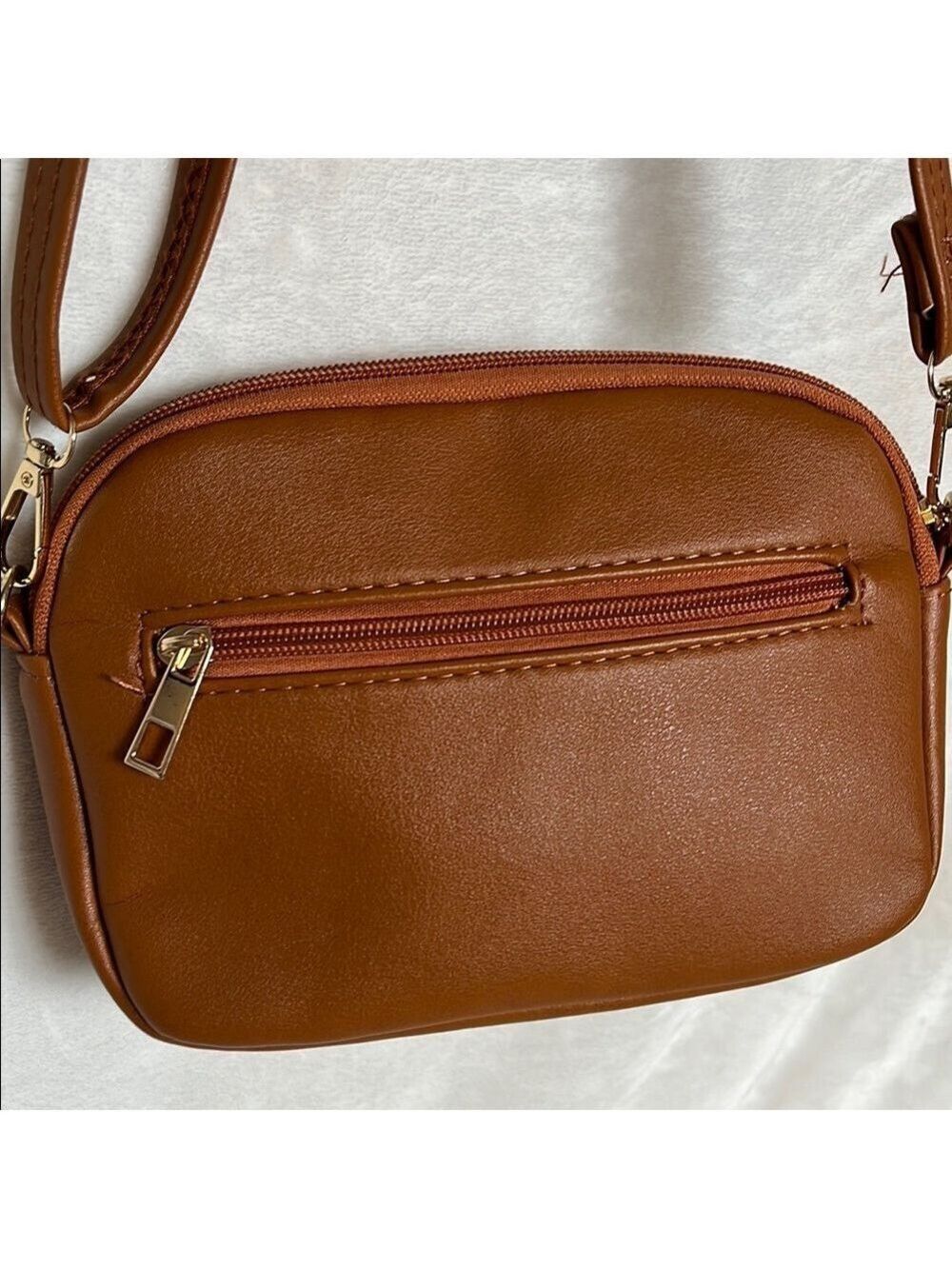 White and Tan Crossbody Bag with Adjustable Strap - Picture 4 of 8